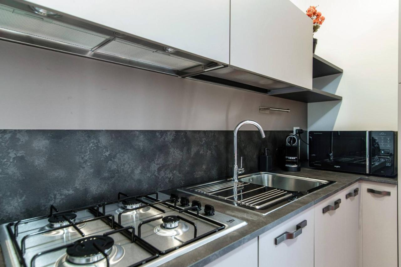 Lianora Apartment By Quokka 360 - Comfortable And Modern Flat In The Centre Of Como Kültér fotó